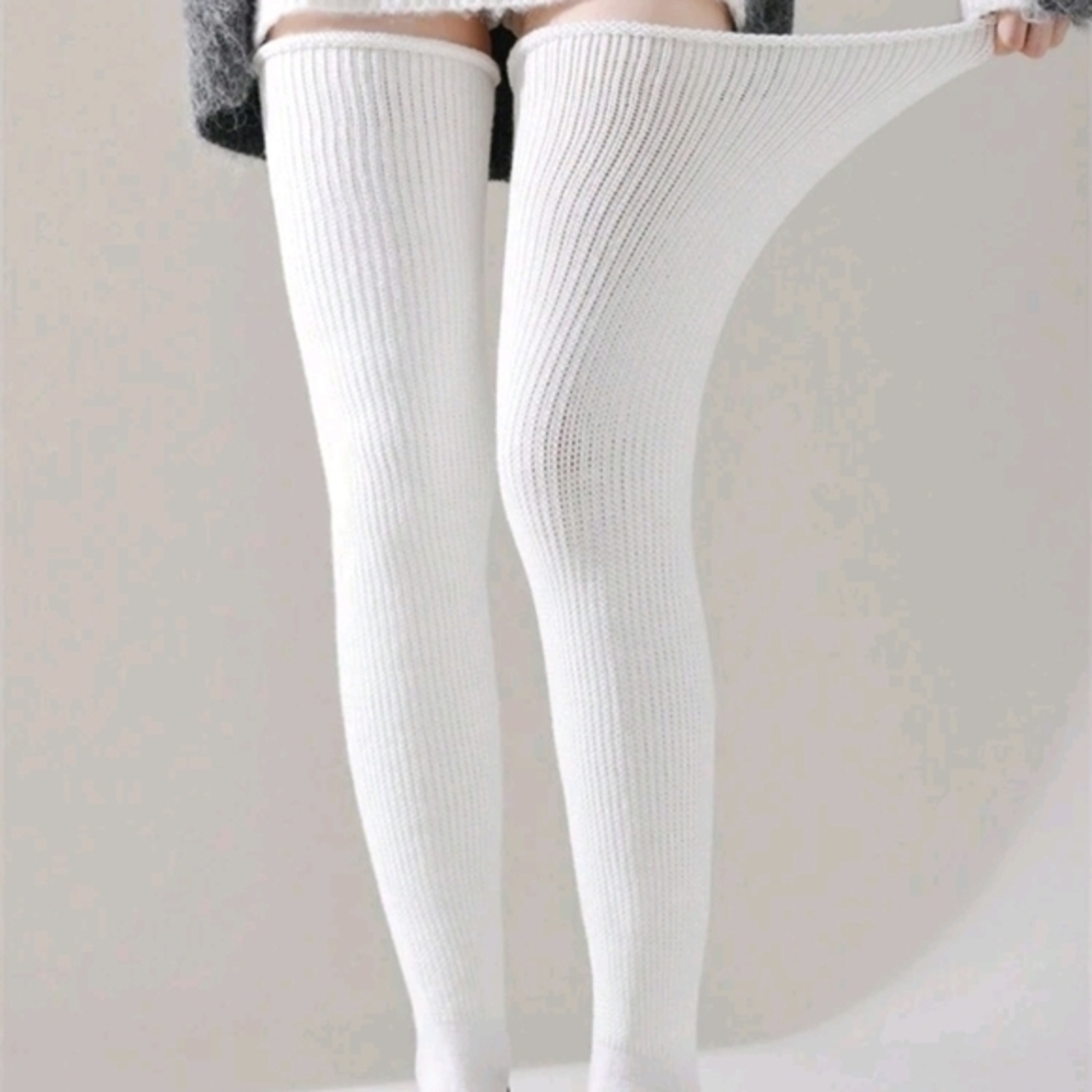 SHEIN CURVE White Knit Over-the-Knee Sweater Socks